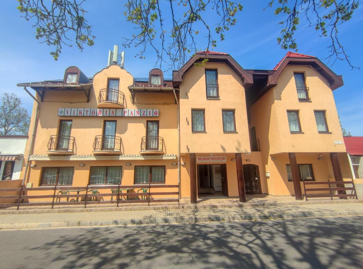 Hotel Viktoria Panzio Zamárdi Exterior foto